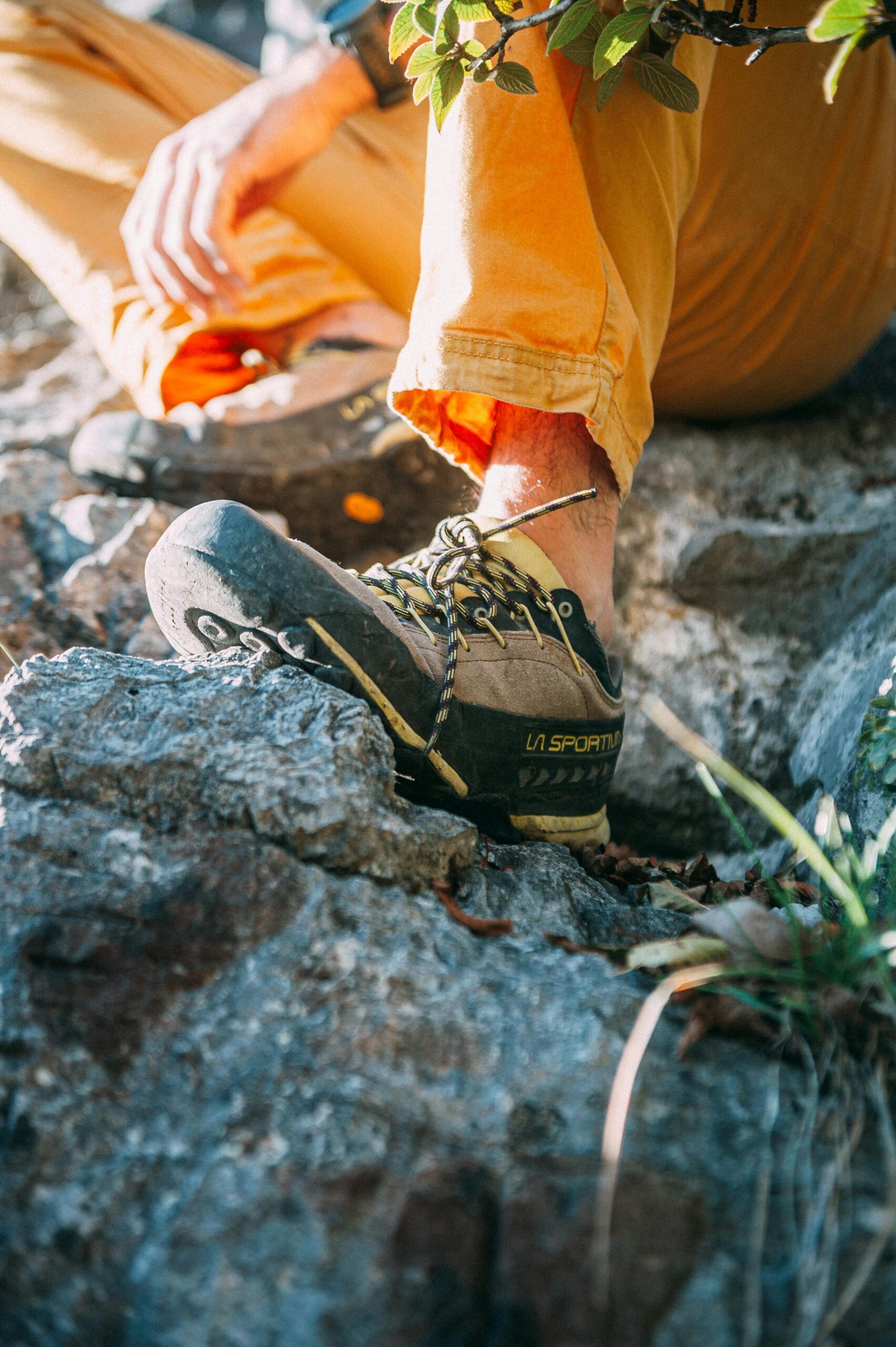 lace-up climbing shoes (types of climbing shoes)